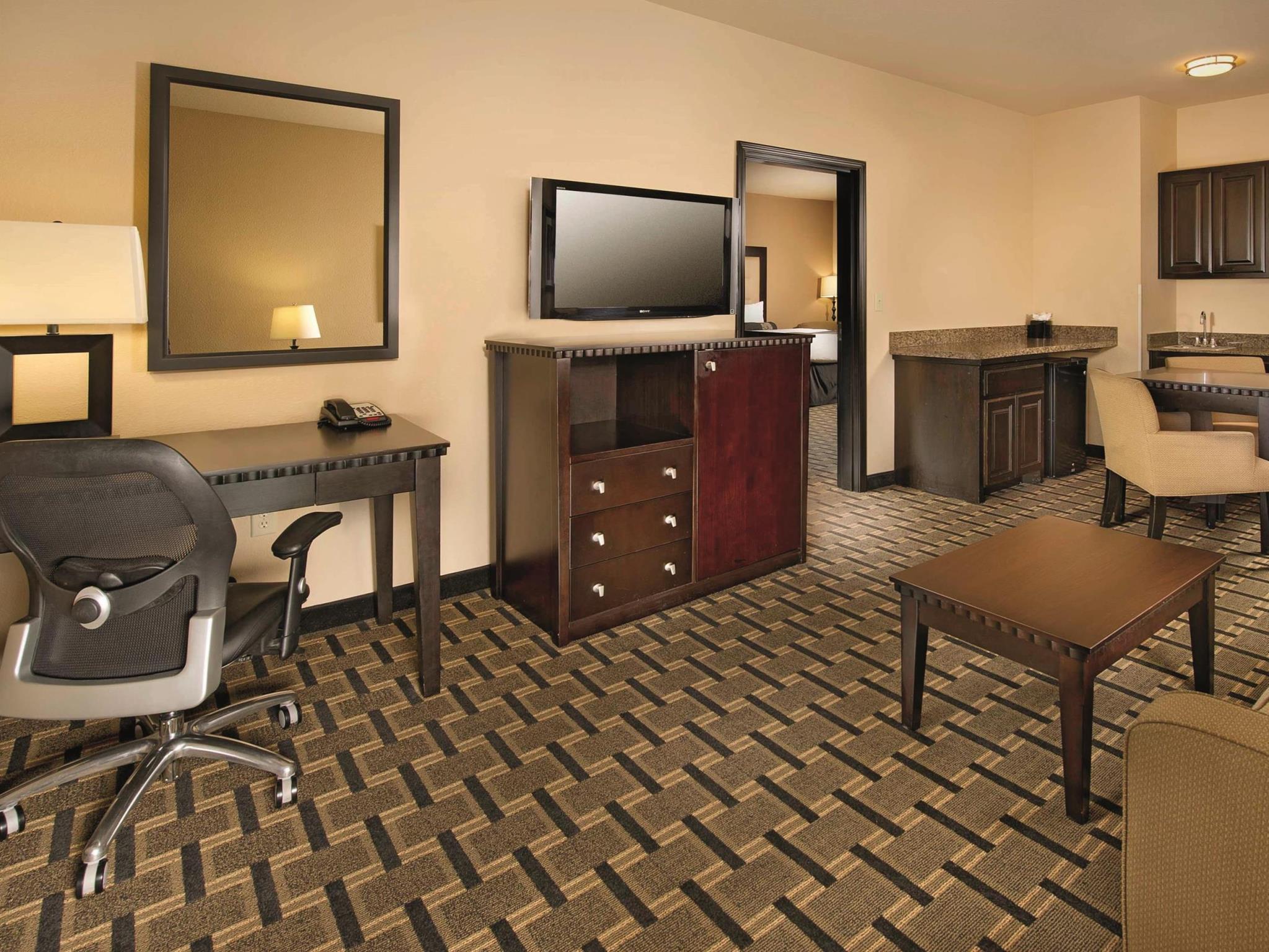 La Quinta By Wyndham Denton - University Drive Экстерьер фото