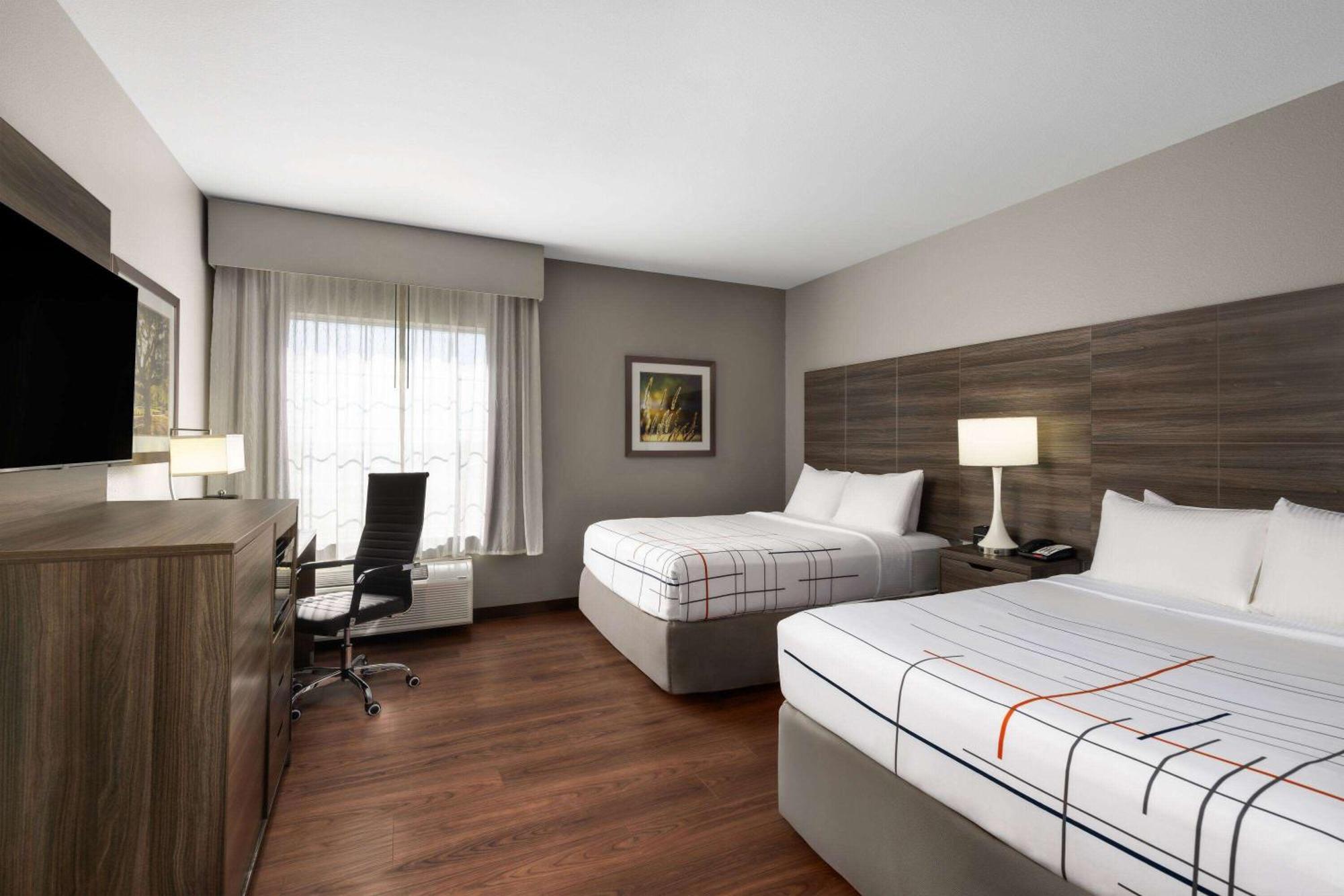 La Quinta By Wyndham Denton - University Drive Экстерьер фото