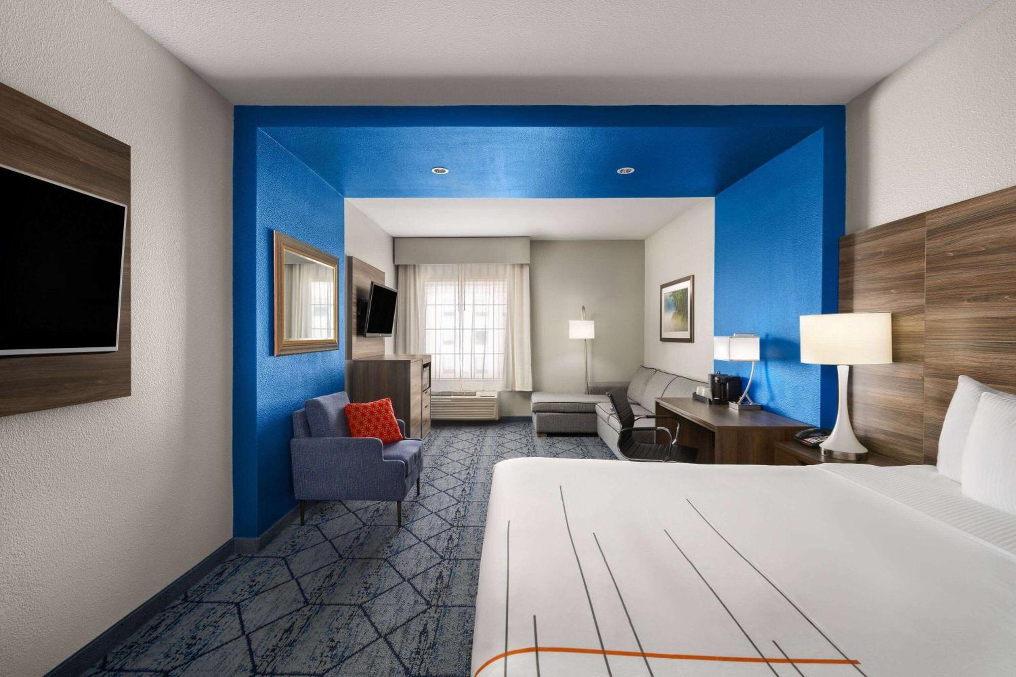 La Quinta By Wyndham Denton - University Drive Экстерьер фото