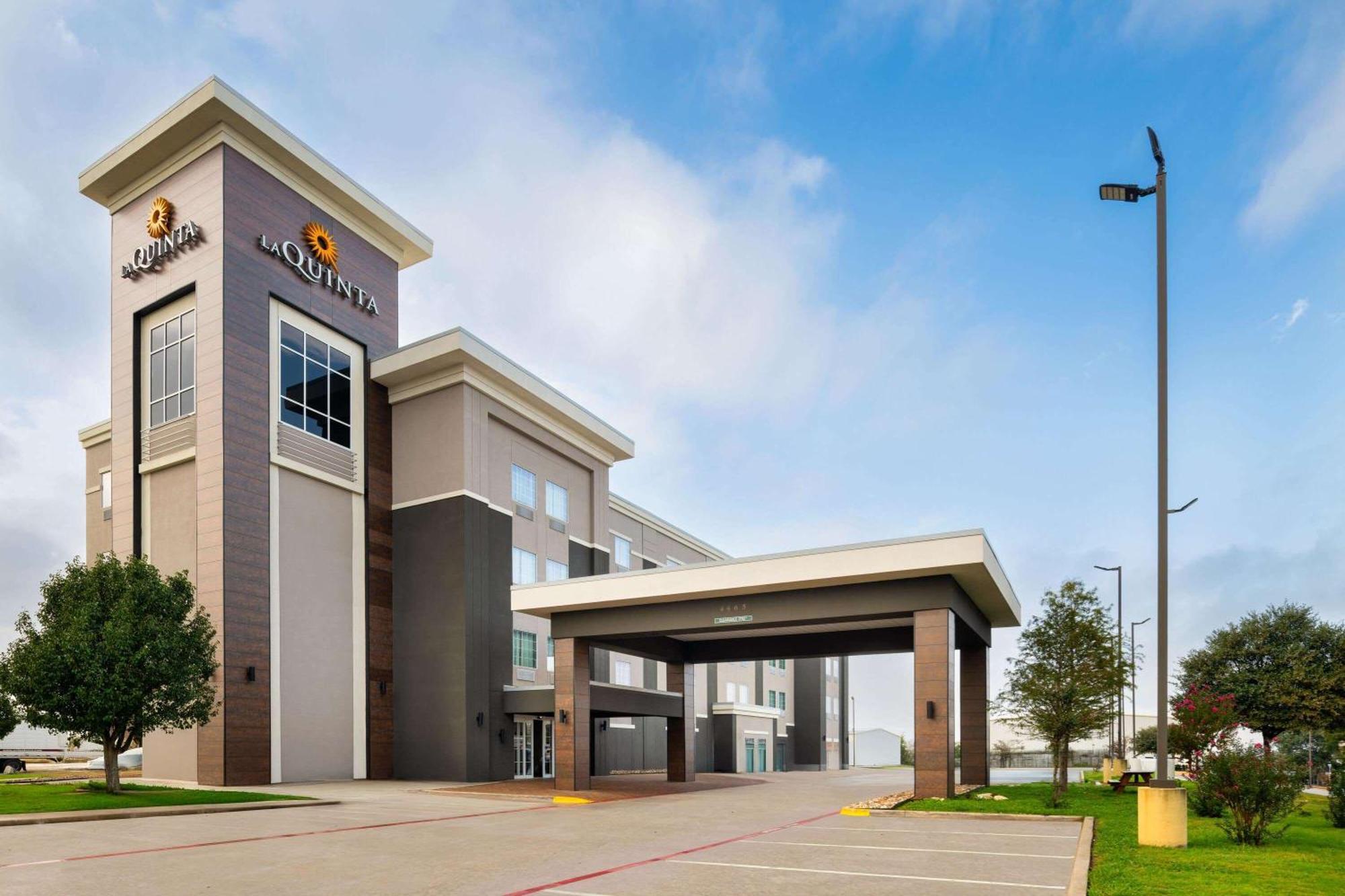 La Quinta By Wyndham Denton - University Drive Экстерьер фото