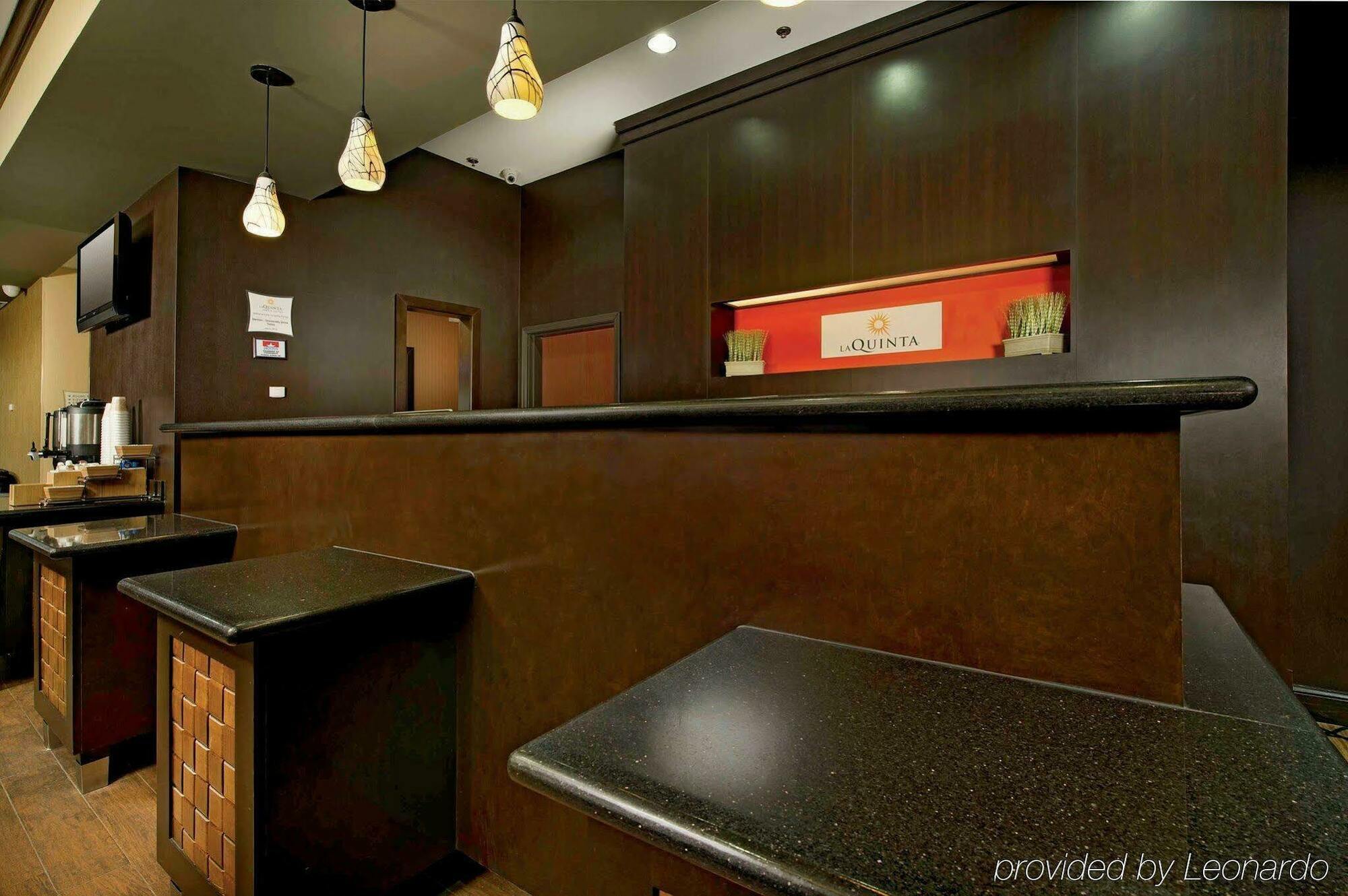 La Quinta By Wyndham Denton - University Drive Экстерьер фото