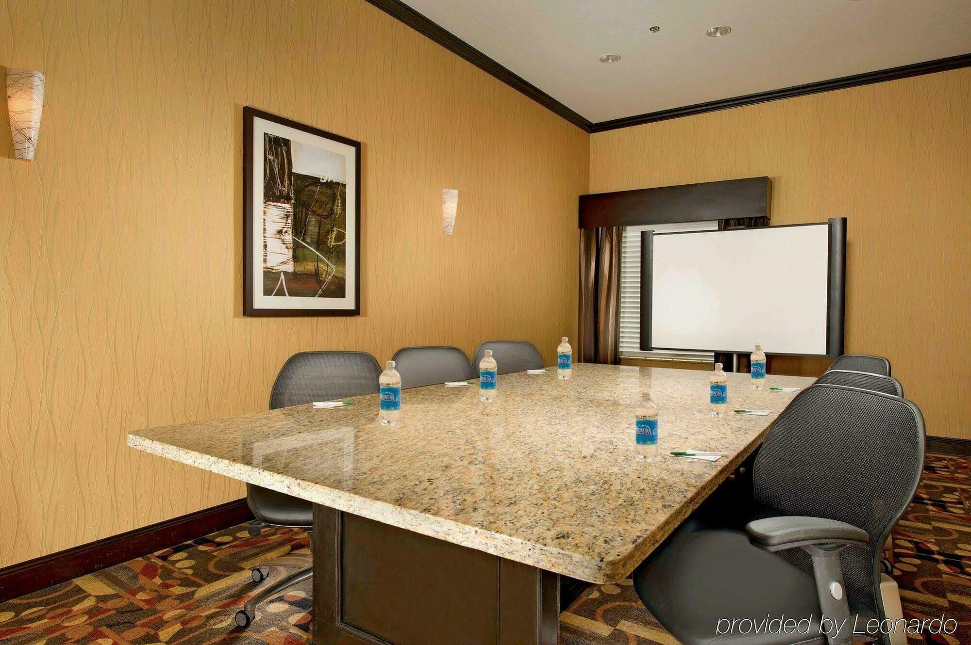 La Quinta By Wyndham Denton - University Drive Экстерьер фото